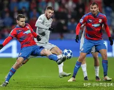 勒沃库森国际比赛日止住颓势库里与70激战西班牙队分钟，媒体一致点评：窗口期埃因霍温调整名单以备西甲